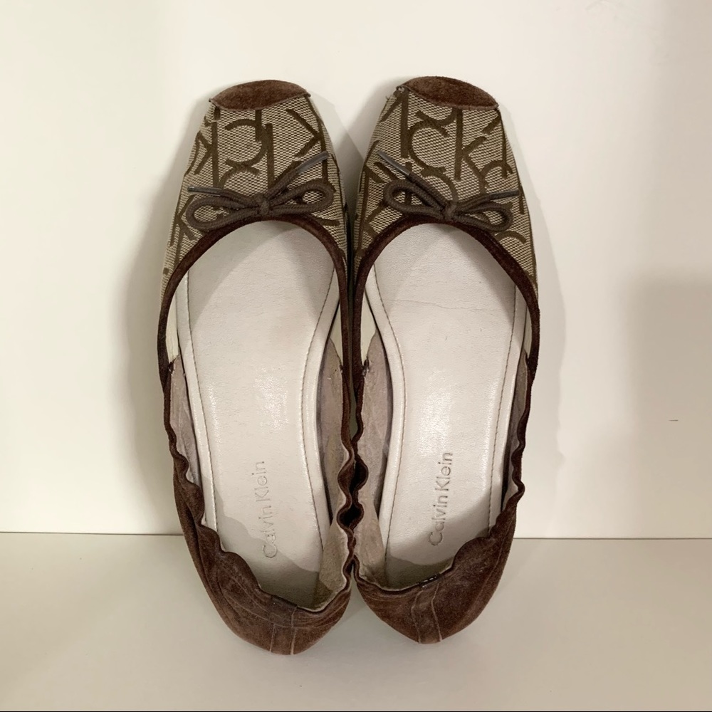Hold Vintage Calvin Klein monogram flats